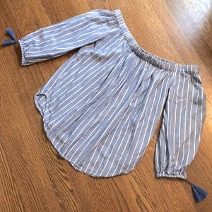Off the shoulder chambray blouse - Sz S